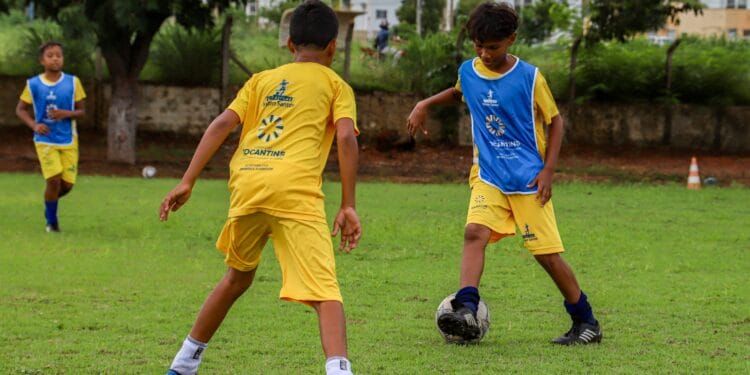 Em Palmas, retorno das aulas da Escolinha Nilton Santos é marcado pela integração e fortalecimento das categorias de base