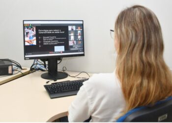 Participaram da webconferência os gerentes de UBS, coordenadores de Saúde Bucal, cirurgiões-dentistas, auxiliares em Saúde Bucal e técnicos em Saúde Bucal