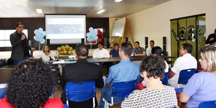 SES-TO debate assistência na região do Cantão, com prefeitos e secretários municipais