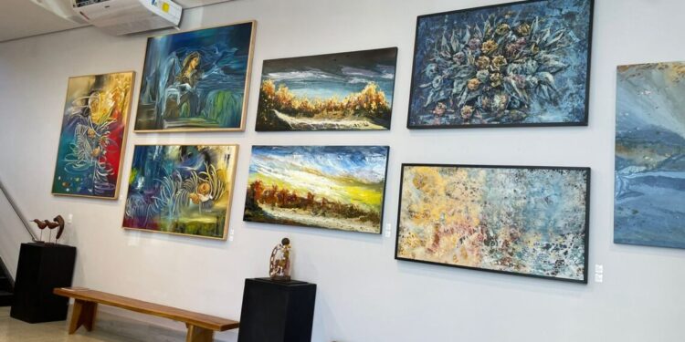 Exposição ‘Festividade em Cores’ segue aberta para visitação na Galeria Aman