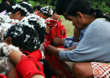 Na Aldeia Canuanã, Ilha do Bananal, meninos se tornam adultos no ritual Hèrèrawo
