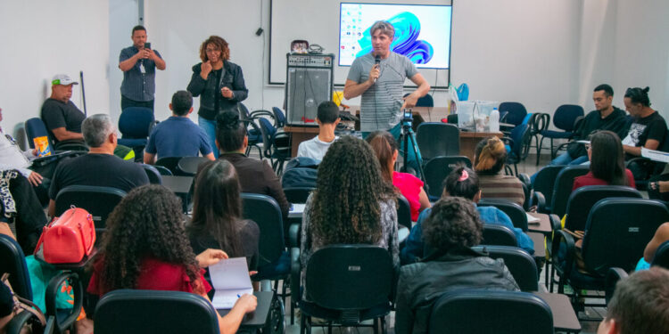 O curso pode ser utilizado para progressão profissional no Estado. Foto - Carlessandro Souza