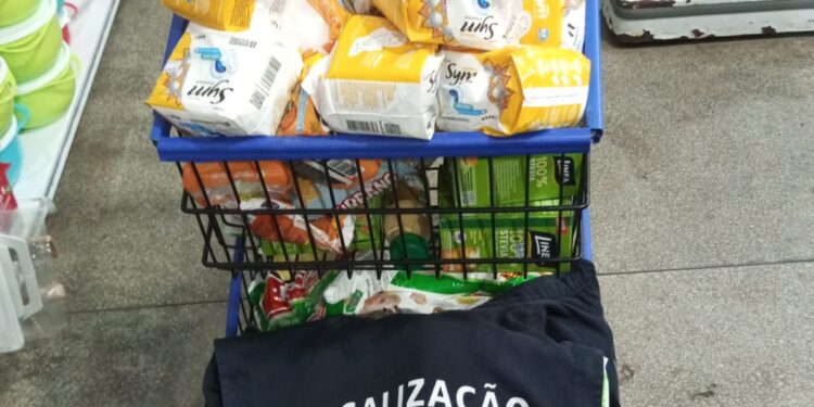 Procon Tocantins apreende 487 produtos vencidos em Colméia durante a operação de “Olho no Prazo de Validade”