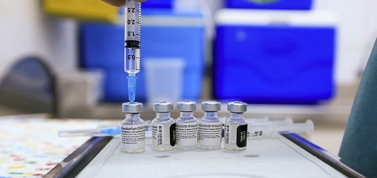 SES-TO promove reunião sobre a estratégia de vacinação contra a Covid-19, em 2024