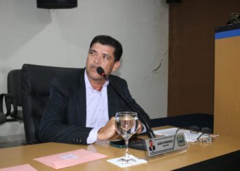 Adão Pedreiro mira esporte, tapa-buracos e lâmpadas em Miracema