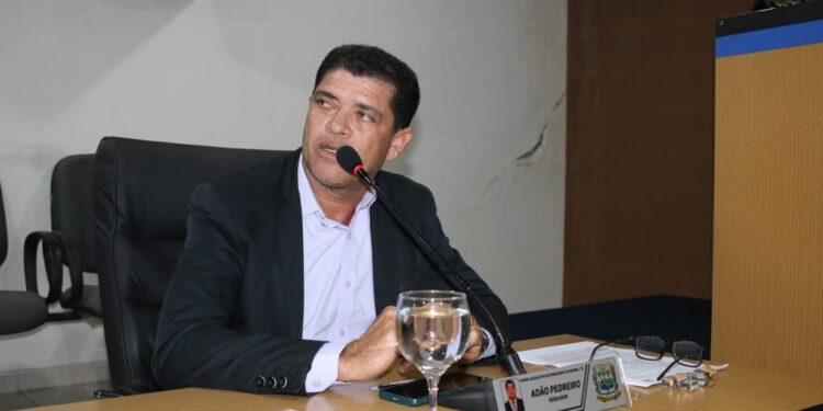 Adão Pedreiro mira esporte, tapa-buracos e lâmpadas em Miracema