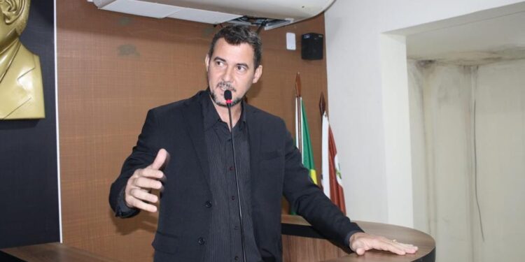 Vereador Lucas de Lucca quer ajuda para Associação Miracema Handebol – AMH