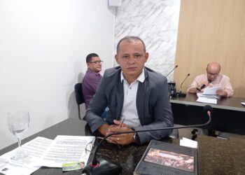 Vereador Xirica pede conclusão do asfalto da avenida PALMAS