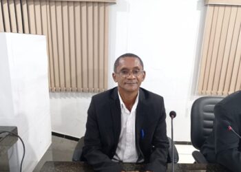 Vereador Antônio Carlos chama a atenção para bicicletários e limpeza e e cascalhamento do Setor Mirante 2