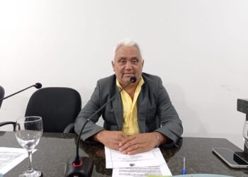 Vereador Emival Parente solicita construção de Parque Infantil na Escola Sebastião de Sales Monteiro