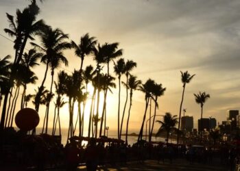 Carnaval deve ter calor e pancadas de chuva em todo Brasil; veja como fica o tempo em cada região