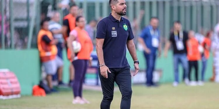 Corinthians: saiba o que falta para o anúncio de António Oliveira