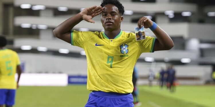 Conmebol vai investigar ato racista contra pai de Endrick no Pré-Olímpico