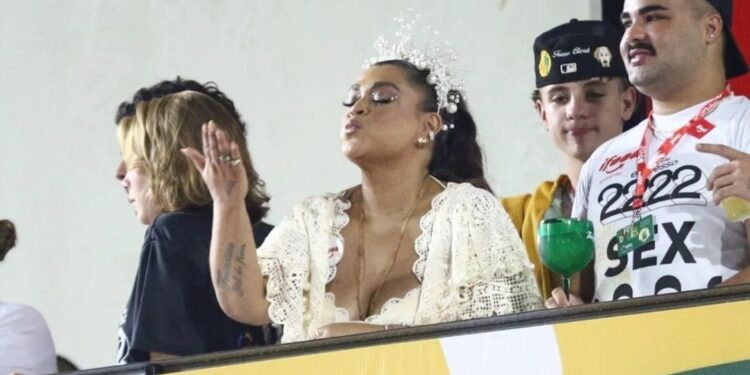 Preta Gil sente indisposição e cancela sua última apresentação do Carnaval