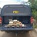 Homem é flagrado com 21 kg de maconha, cocaína e crack escondidos na traseira de carro