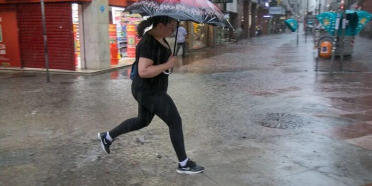 Vórtice ciclônico leva chuva e alívio para agricultura no Rio Grande do Sul