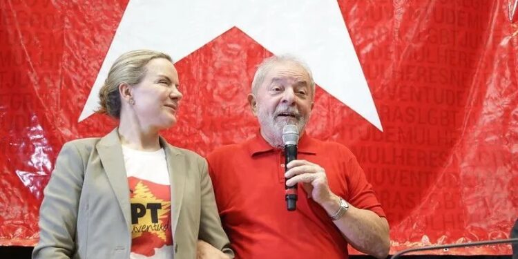 PT desiste de realizar festa de aniversário em São Paulo