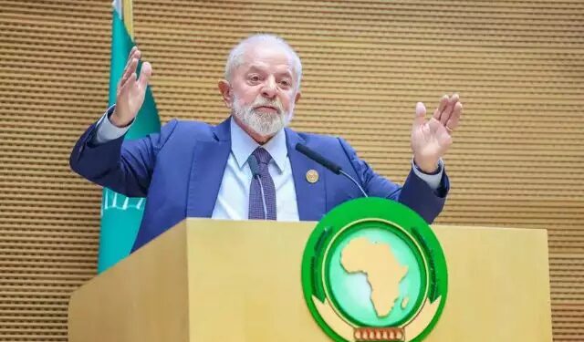 Aliados de Lula saem em defesa do presidente após críticas dele a Israel perante palestinos