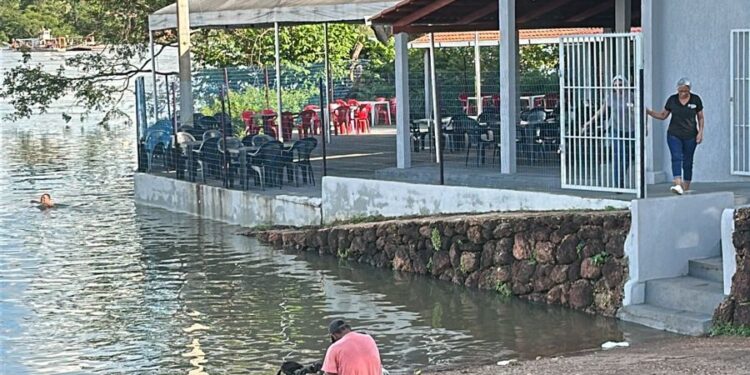 MIRACEMA : Volume das águas do Rio Tocantins sobem assustadoramente