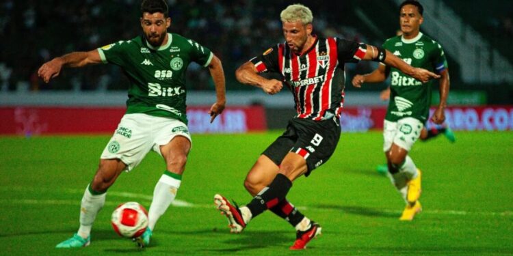 Pressionado, São Paulo empata com Guarani e chega a quatro jogos sem vencer
