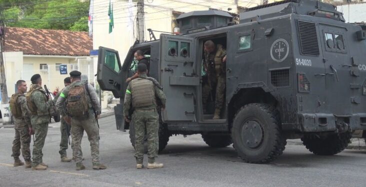 Sobe para nove o número de mortos em operação da polícia em comunidades do Rio