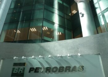Petrobras bate recorde de valor de mercado em reais, de R$ 551 bilhões
