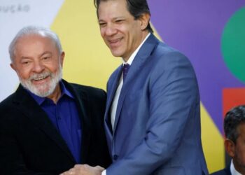 “Economia vai bem por conta da competência e do comportamento de Haddad”, diz Lula