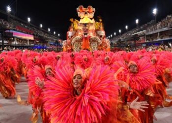 Carnaval 2024: Descubra quais são as maiores escolas de samba campeãs do RJ