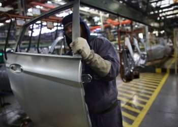 Montadoras vão investir R$ 41 bilhões no Brasil até 2032, diz governo