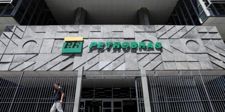 Reunião de aéreas com Petrobras e governo é cancelada, diz ministro