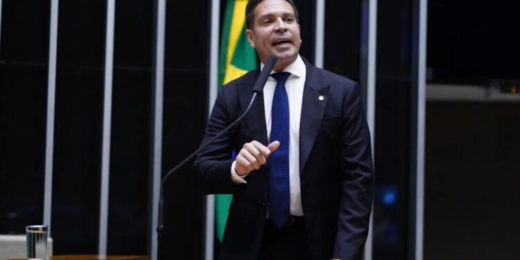 Ramagem diz que “minoria pode ter desvirtuado” a Abin