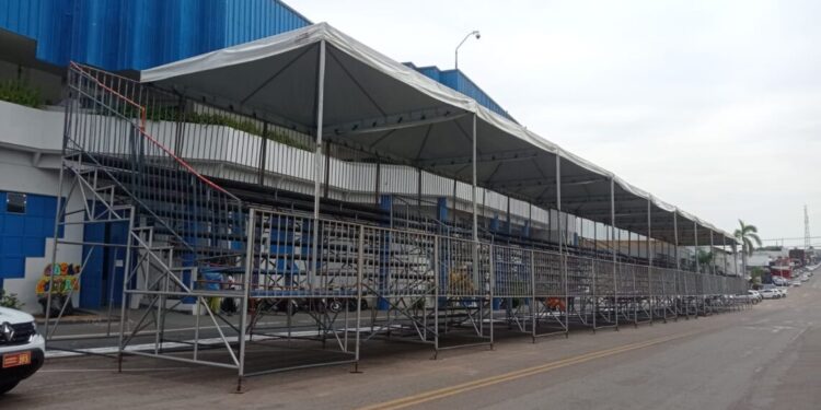 Prefeitura de Gurupi inicia montagem da estrutura do Carnaval 2024