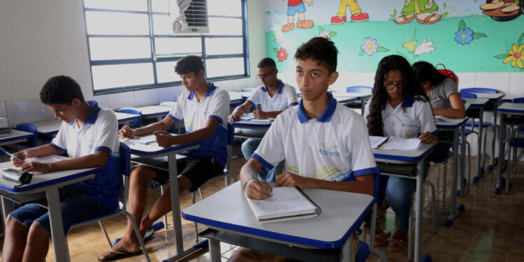 Secretaria da Educação abre inscrições para seleção de professores regentes para o Pronatec Mulheres Mil