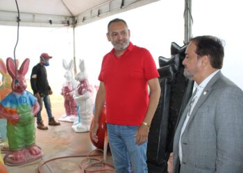 Equipe da Sics visita indústria de artefatos plásticos em Palmas
