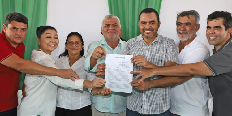 Governador Wanderlei Barbosa anuncia investimento de R$ 1 milhão para a agroindustrialização do pescado em Araguatins