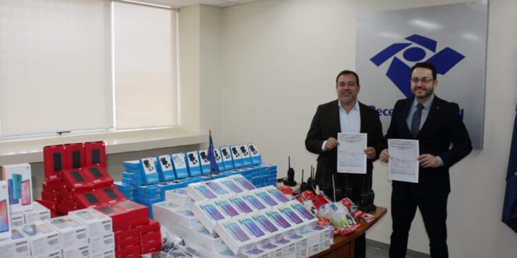 Secretário Wlademir e delegado da Receita Federal comemoram parceria que beneficia diretamente a população-Jodacy Filho Governo do Tocantins