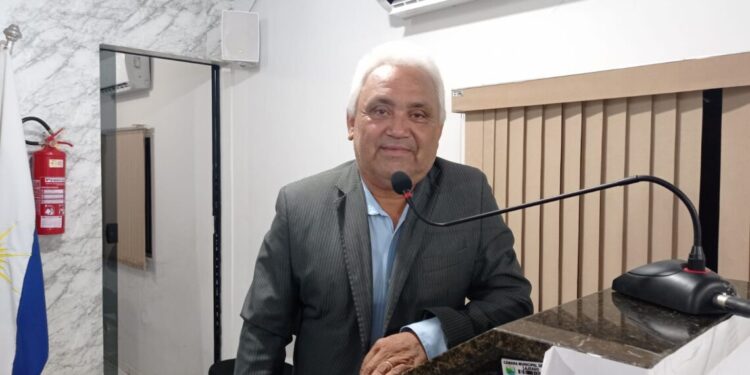 Reformas, ampliações e diárias de servidores são objetivos de Emival Parente