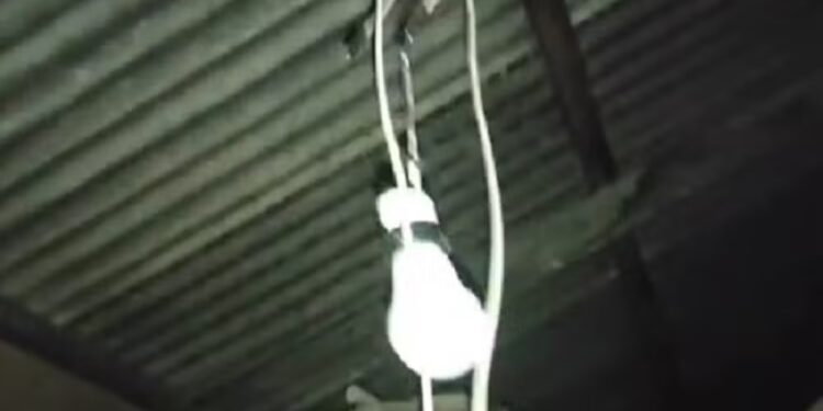 Estudante morre após ser atingido por raio enquanto fazia farinha descalço