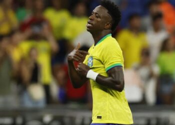 Vinícius Jr. durante amistoso da seleção brasileira contra Guiné Albert Gea/Reuters