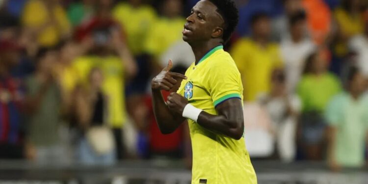 Vini Jr chora ao falar sobre luta antirracista: “Se fosse só por mim, teria desistido”