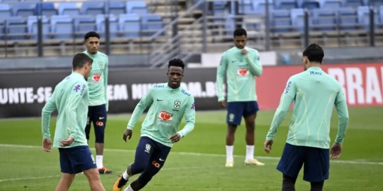 Brasil enfrenta a Espanha em amistoso de combate ao racismo