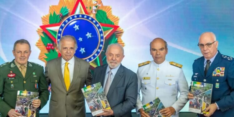 Lula volta a se reunir com comandantes das Forças Armadas nesta quinta (28)