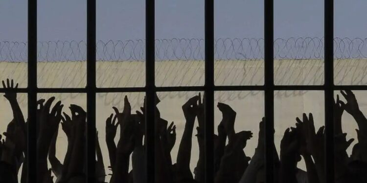 Após proibir “saidinha” em feriados, Senado avalia agravar pena para crimes cometidos durante benefício