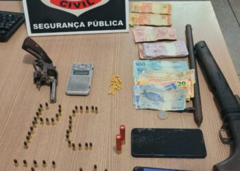 Em Miracema, Polícia Civil estoura ponto de venda de drogas e prende homem em flagrante por tráfico e posse ilegal de arma de fogo