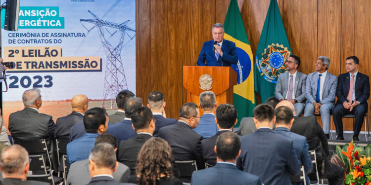 Tocantins é contemplado com investimentos na expansão das linhas de transmissão de energia elétrica