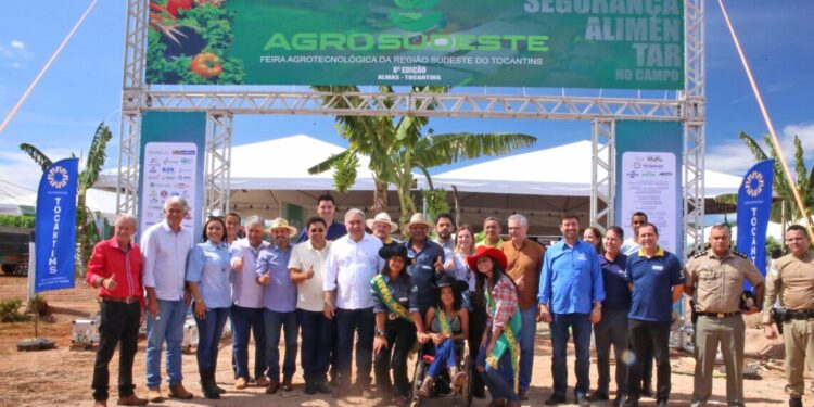 Vice-governador Laurez Moreira e equipe do Governo abrem oficialmente a oitava edição da Agrosudeste - Foto: Márcio Vieira/Governo do Tocantins