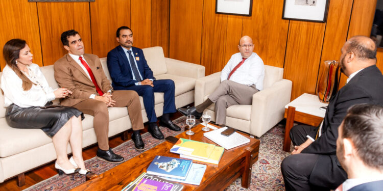 Governo do Tocantins se reúne com ministro Alexandre Padilha para viabilizar empréstimo de R$ US$ 200 milhões com o BIRD