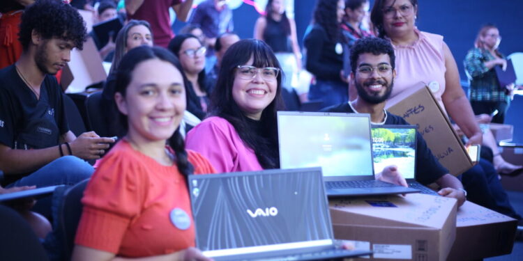 Governo do Tocantins avança na valorização e formação dos profissionais da Educação no primeiro ano do PROFE