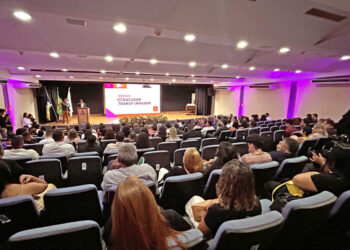 Vencedores estaduais do Prêmio Educador Transformador são premiados em Palmas