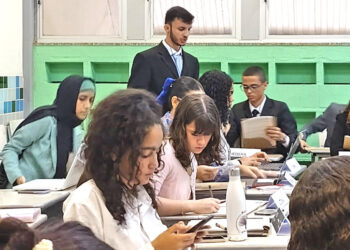 Estudantes simulam uma reunião dos conselhos da ONU